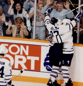 Sports - Hockey - Pro - Action - (1993) - 2 of 2