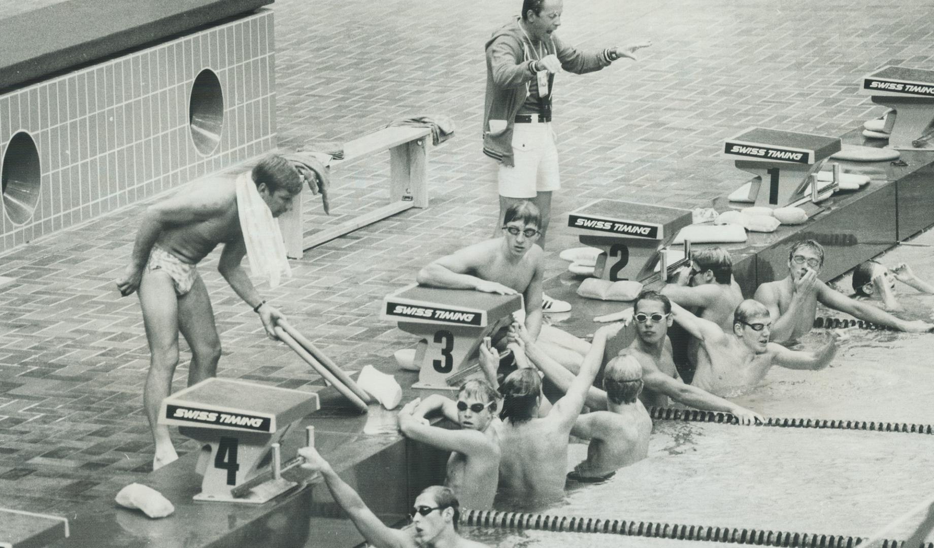 Russian swimmers warm up for the olympics