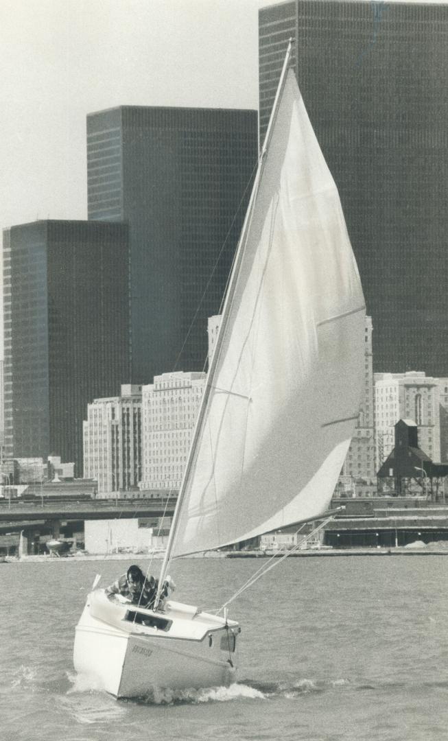 A sure sign of spring, When sailboats dart about the blue water of Toronto Bay during the week, and not just on weekends, spring is really here. Yeste(...)