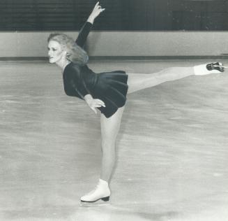 Lois King, 18, shows form which won over lce Capades, Skater, 18, joins Ice Capades