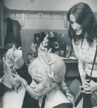 Belle Machtinger, right, chats with Galina Grzhebovskaya, a star of the Ukrainian Festival On Ice, as she prepares for show at Maple Leaf Gardens. Bel(...)