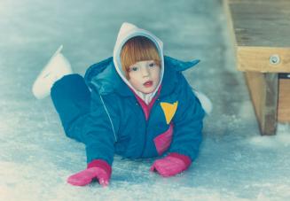 Slip-slidin' away!, Three-year-old Laura Hodgins took a few spills while trying out the skating rink at Mississauga's new city hall recently. But it d(...)
