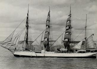 L'Avenir is making her first voyage in the grain race