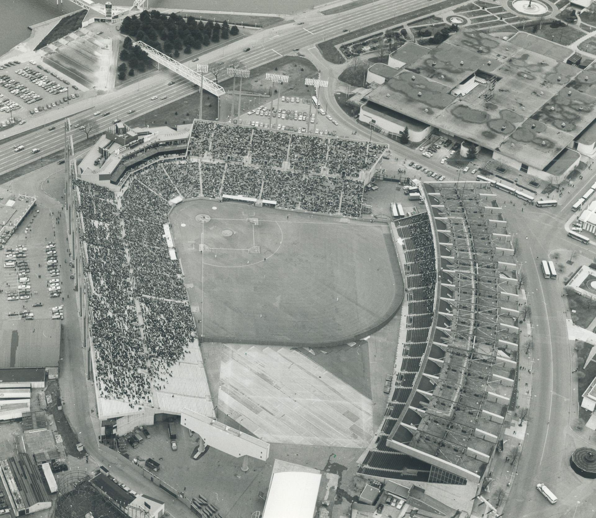 June 21, 1977: Blue Jays bring baseball back to Utica with Opening Day win  – Society for American Baseball Research