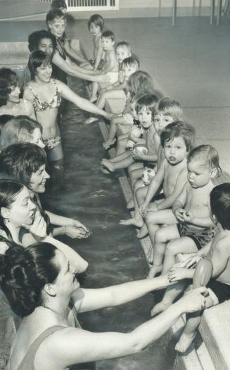 Tobblers get in the swim. Oshawa youngsters can learn to swim early, thanks to the recreation department's two swimming pools and its programs for mot(...)