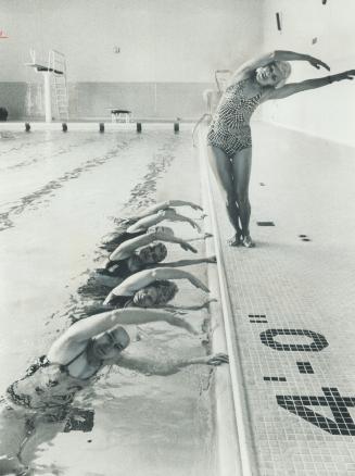 How to waterdown pounds. Some North York women are keeping fit and having fun doing it with a series of water exercises at Glendon College swimming po(...)