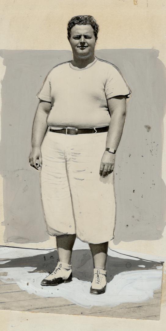 Ted Slingsby of Vancouver, B.C., whose genial demeanor has made him a prime favorite every where he has gone. Slingsby can at least claim one record. (...)