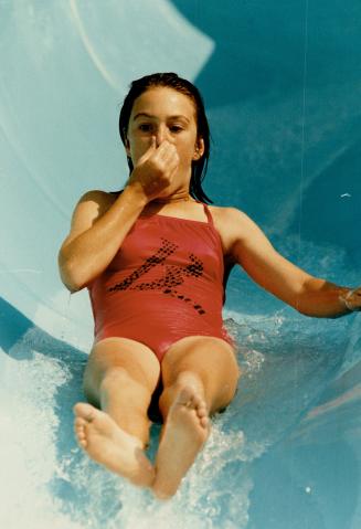 Northwood pool a big splash. Elizabeth Santos, 10, is gearing up for the big splash at the Northwood Community Centre's new pool. Officials say the po(...)