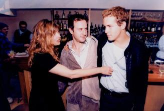 David Arquette (centre) Kate Capshaw (l) Ryan Reynolds