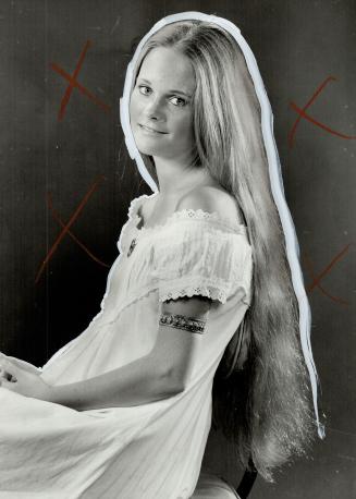 Barbara Cook, 17, lives to dance -- She's one of the young hopefuls studying with A Chorus Line pro and Barb says, It's the best thing that ever happe(...)