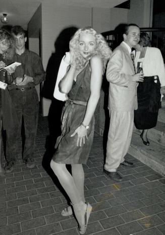 Jane Krakowski: Co-star of Steppin' Out gave party at II Posto some pizzazz