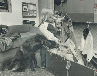 Dwarf Entertainer Guy Big, who's 37 inches tall, uses his dog, Sambo, and a variety of costumes in his nightclub acts and children's shows, Sambo is o(...)