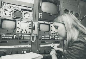 Spilt-second timing is a must in Pat Robbinson's job as a television technician for the Ontario Educational Communications Authority. Miss Robbinson i(...)