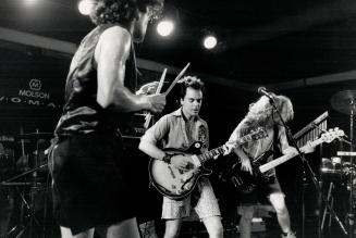 Punky reggae. Roots Round up (from left, Dymitri Strachan, Greg Hathaway and Keith Rose) a Vancouver band whose music has been described as punkified (...)