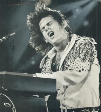 Harry Wayne Casey (K.C.) is a genuine rock hero, says star rock critic Peter Goddard who watched 25,000 young fans of K.C. And The Sunshine Band get o(...)
