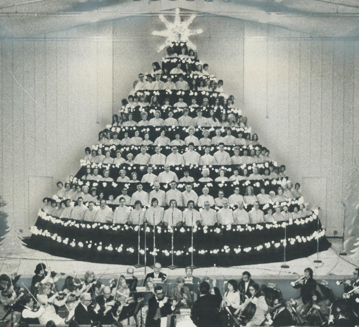 One of the most spectacular services in Metro was held at the Peoples Church on Sheppard Ave
