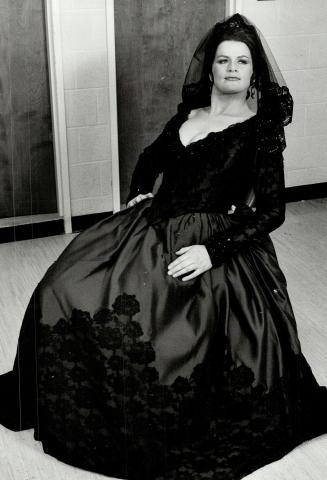 Judith Forst, Janet Stubbs, Lyn Vernon play in the world's most popular opera