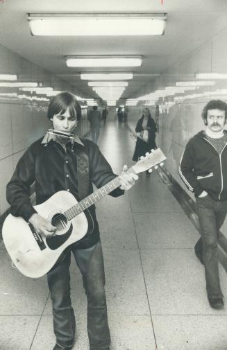 Mad John: Just singin' in the subway