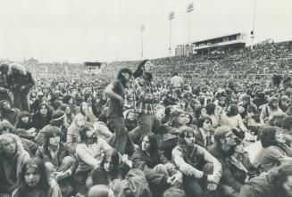 Fans of the rock group of Crosby, Stills, Nash and Young were crowded into Varsity Stadium without a bearable spot to sit down in, reader complains in(...)