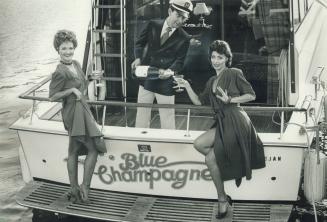Bubbles in the bay. The name of the boat at Ontario Place marina was a perfect excuse for the cast of the musical Blue Champagne to have a party. Pour(...)