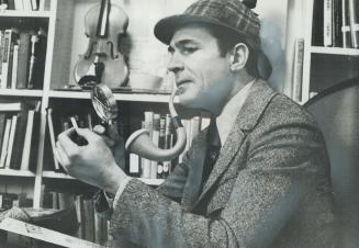 Patrick Horgan plays Sherlock Holmes in The Speckled Band at St