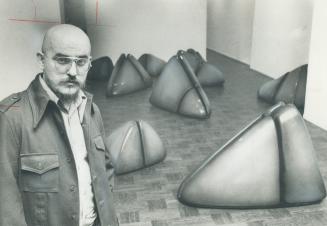 Walter Redinger: The sculptor's work gets the thumbs-down from Statistics Canada employees