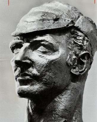 Epstein self-portrait. At the Dunkelman gallery