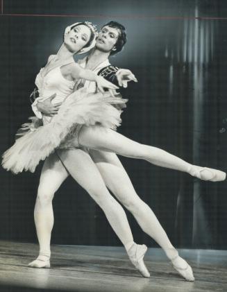 Karen Kain and Frank Augustyn carry the principal roles in the National Ballet's production of Swan Lake at O'Keefe Centre. But Star dance critic Will(...)