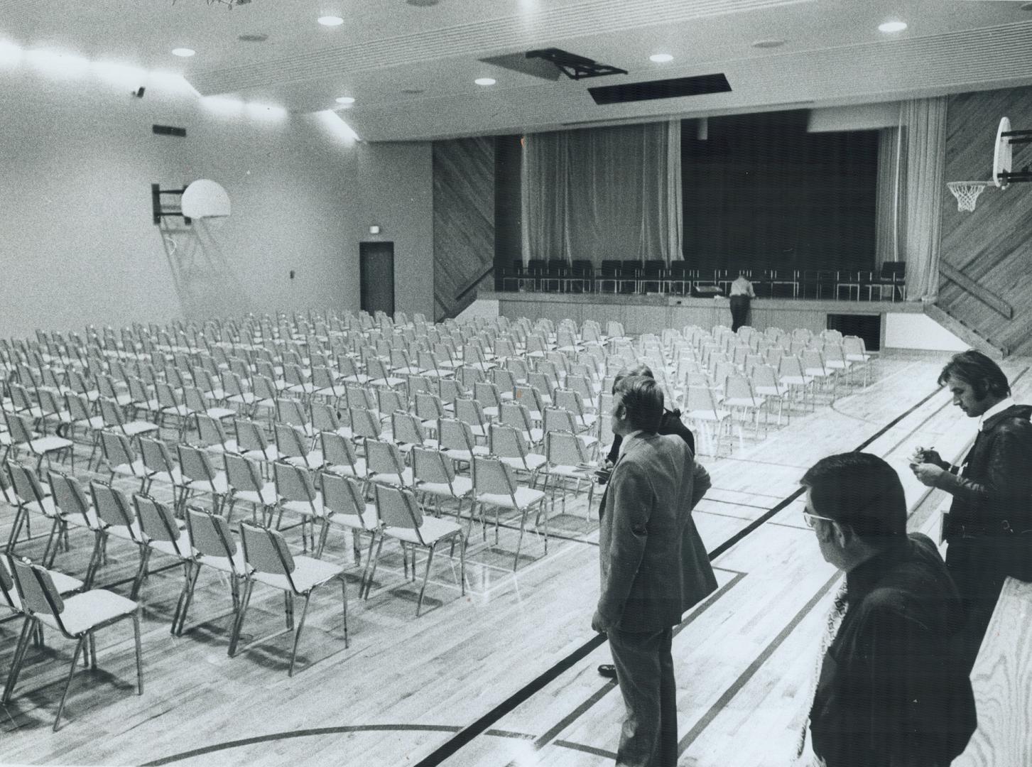 6 Auditorium