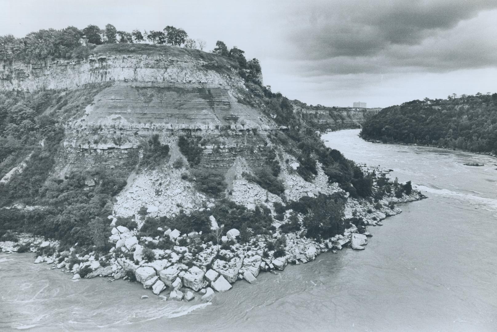 Canada - Ontario - Niagara River and Parkway