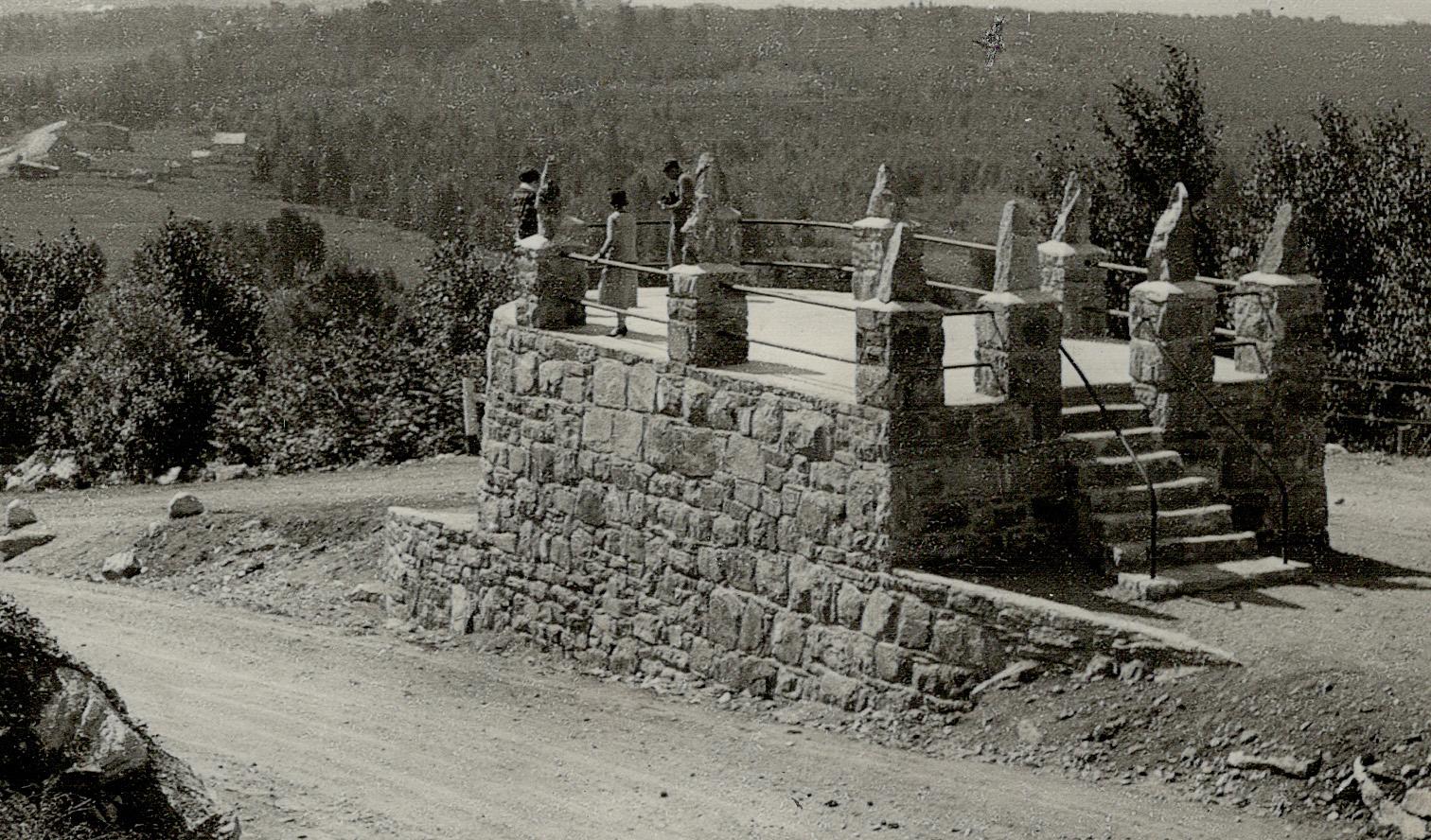 The lookout, erected by the Ontario government on the height of land overlooking Lake Nipissing and North Bay