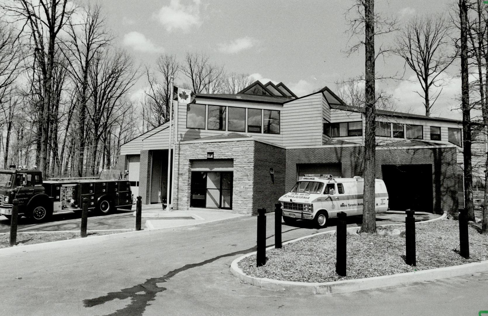 Right at home: The new $600,000 fire station on Parkway Forest Dr. in Don Mills blends right in with townhouses and high-rises of the neighborhood - a(...)