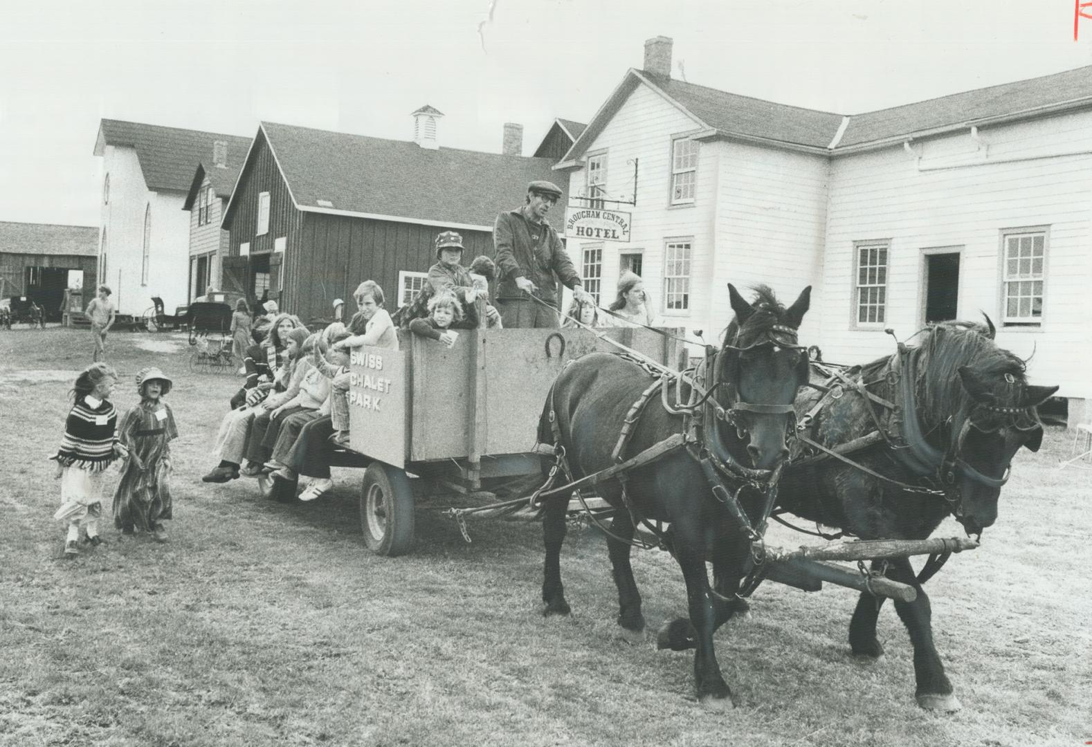 History in action was the idea of the display of early farm equipment and pioneer crafts that drew almost 3,000 persons to the Pickering Museum over t(...)