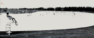 3,000 can swim at once in new pool