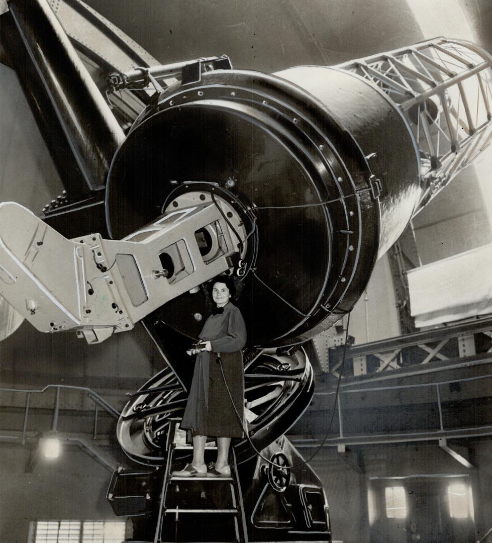 The Richmond Hill telescope, now the third largest in the world, will slip into fourth place when the 200-inch telescope at Mt. Palomar, in southern C(...)