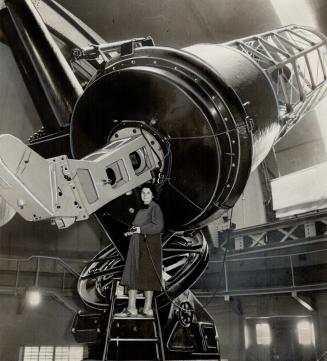 The Richmond Hill telescope, now the third largest in the world, will slip into fourth place when the 200-inch telescope at Mt. Palomar, in southern C(...)