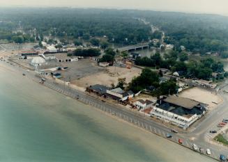 Canada - Ontario - Wasaga Beach (1 of 2 files)