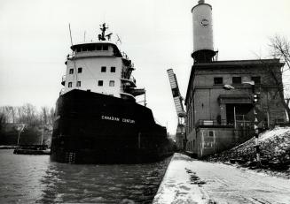 Canada - Ontario - Welland Canal - Locks and Ships - 1989 (1 of 2 files)