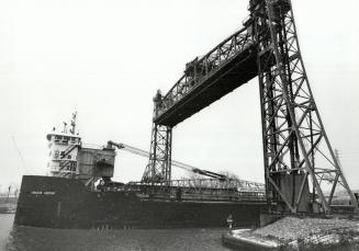 Canada - Ontario - Welland Canal - Locks and Ships - 1989 (1 of 2 files)