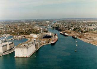 Canada - Ontario - Welland Canal - Locks and Ships - 1989 (1 of 2 files)