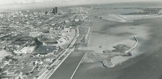 There is no cut-and-dried case to be made for a lakefront airport