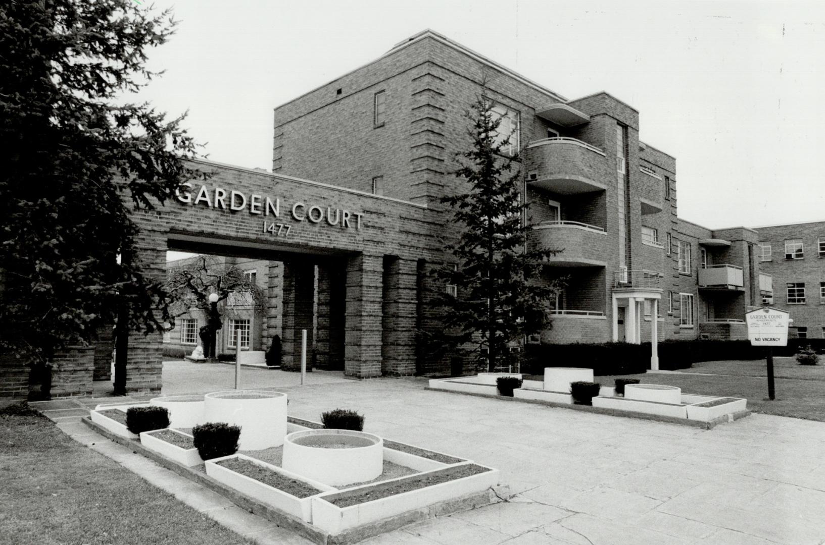 Garden Court Apartment