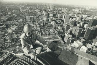 Canada - Ontario - Toronto - Buildings - CN Tower - Construction 1973