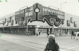 Honest Ed's bright idea is nearly finished