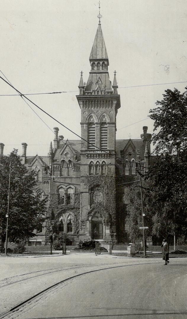 Spadina House, home of several Ontario Government department