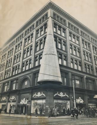 60-Foot Metal Christmas Tree on Corner of Simpson's, It will blink with 4,500 colored electric lights during holiday