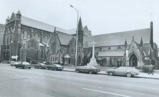 St. Paul's Church on Bloor St. was built in 1913, replacing a smaller church, in order to accommodate the crowds that flocked to hear Canon Henry Cody(...)