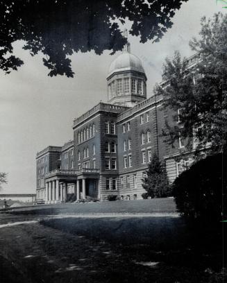 St. Augustine's seminary after 50 year, An East-end Landmark Gets an Addition