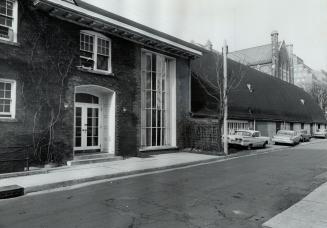 Carlton Club on Hayden St. in Prime downtown location, If it merges with RCYC the sailors will enjoy facilities all year