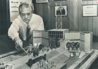 A Million-Dollar Look for The CNE, Douglas Wells, businesman, sportsman and showman, has submitted a plan to revolutionize the CNE. It includes a two-(...)